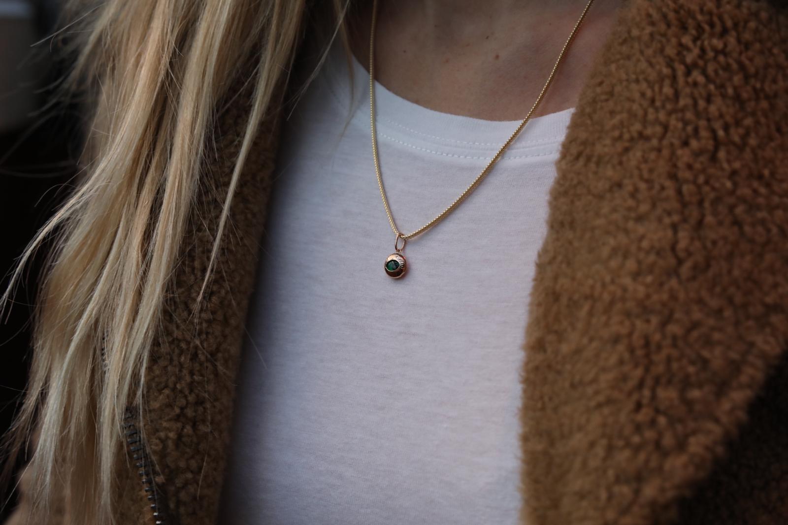 Yeşil Göz ve Hasır Zincir - REİS